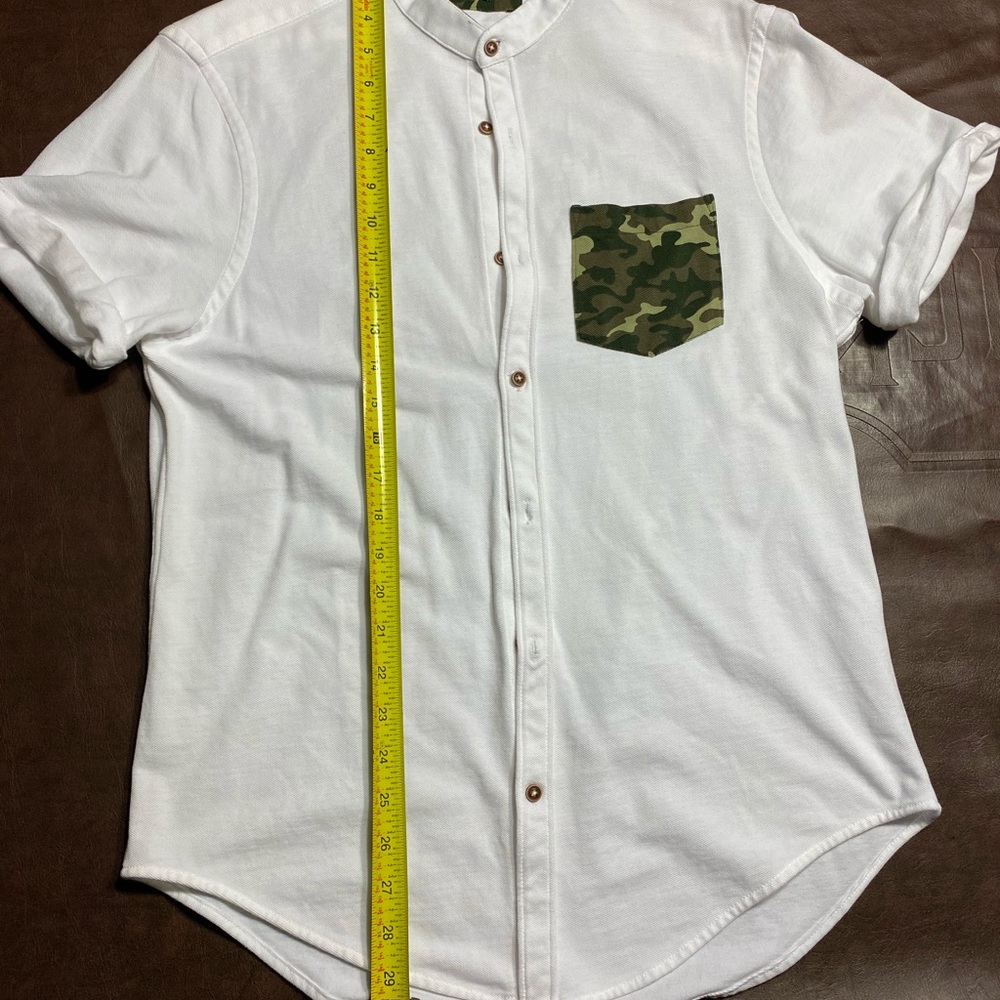 Men’s fashionable short sleeve button up